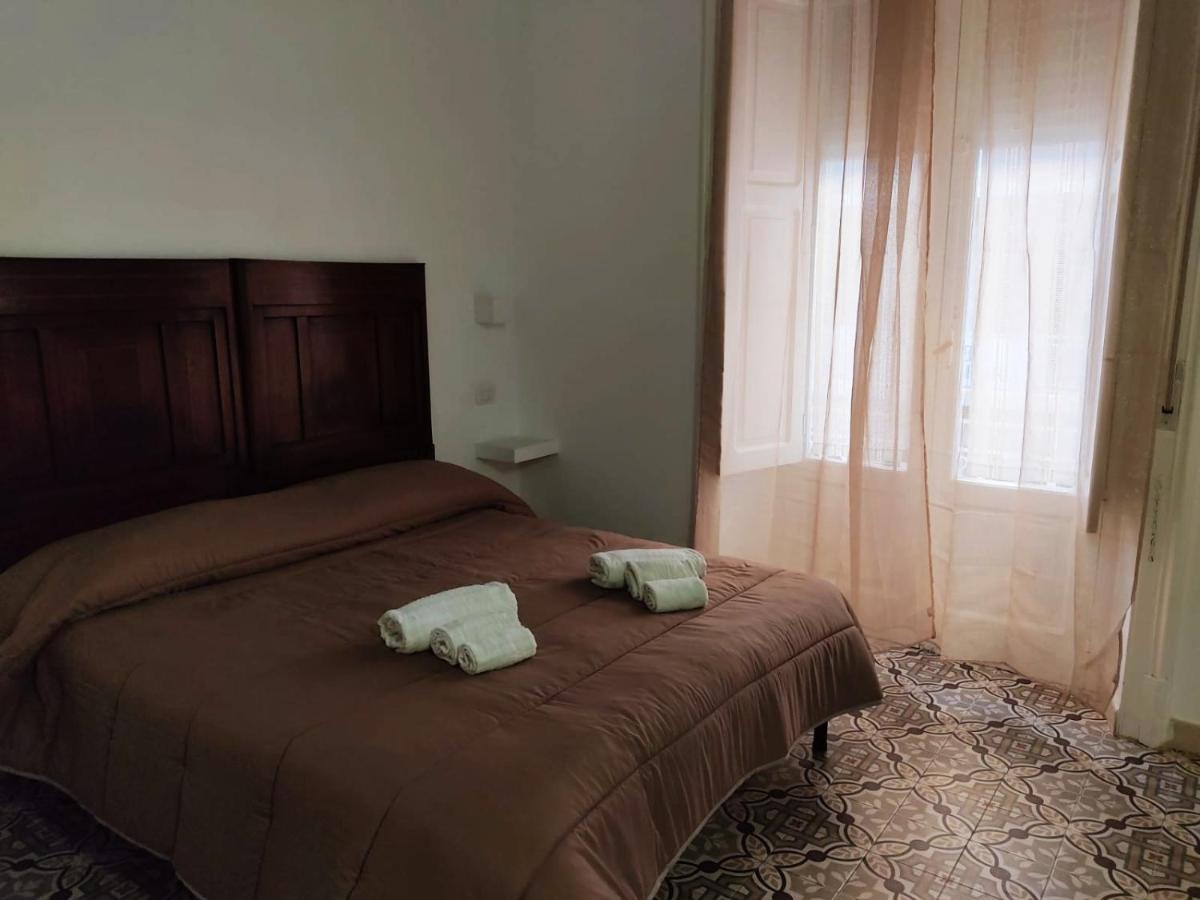 B&B Le Muse Кротоне Экстерьер фото